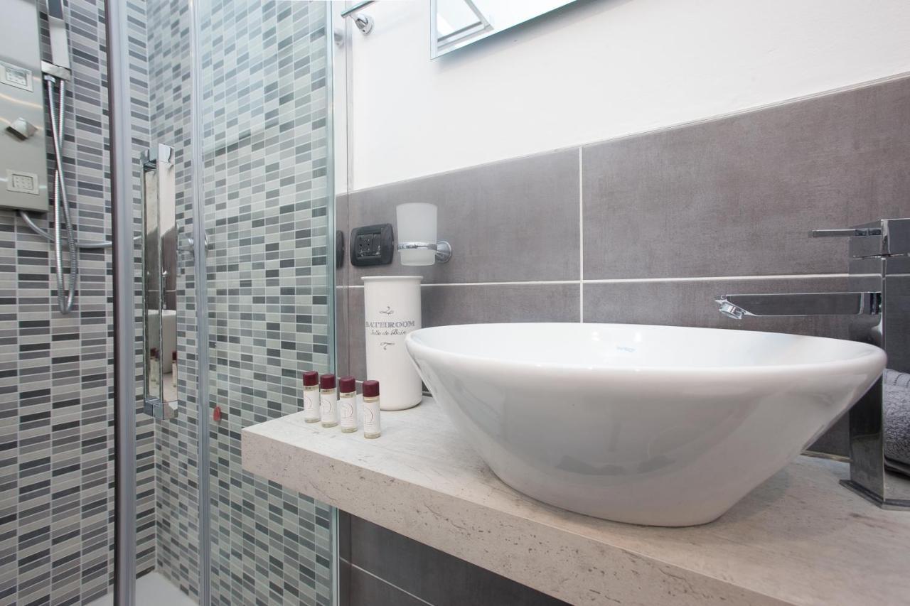 Amazing And New Penthouse In City Center Milan Exterior photo