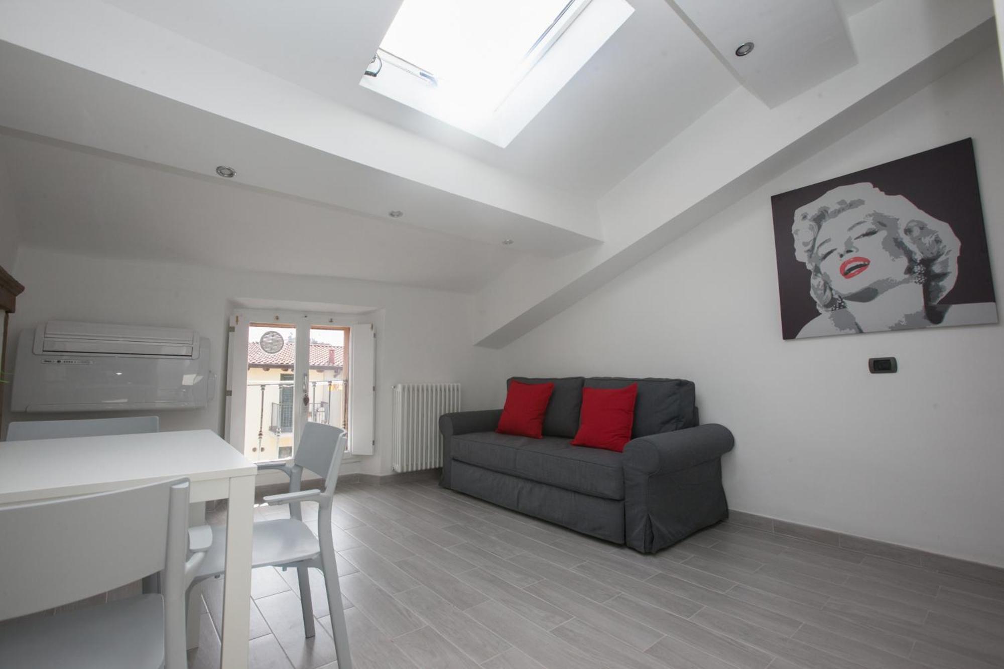 Amazing And New Penthouse In City Center Milan Exterior photo